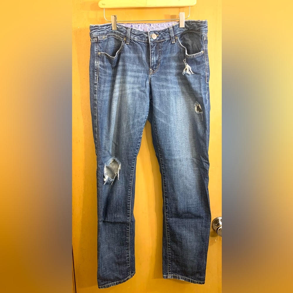 Distressed Boyfriend Jean